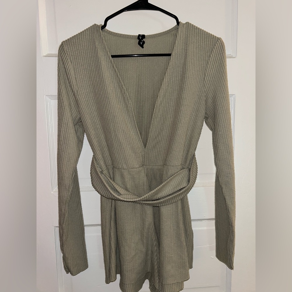 URBAN OUTFITTERS OUT FROM UNDER ROMPER - Picture 3 of 5